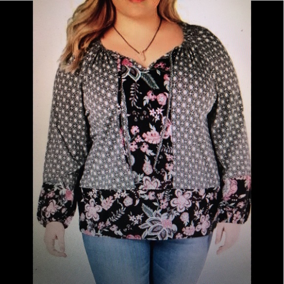 Style & Co. Tops - New Style &co plus floral top